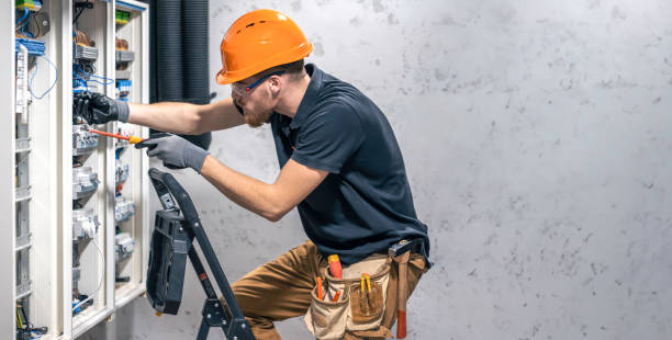 Best Licensed Electrician  in Ashtabula, OH